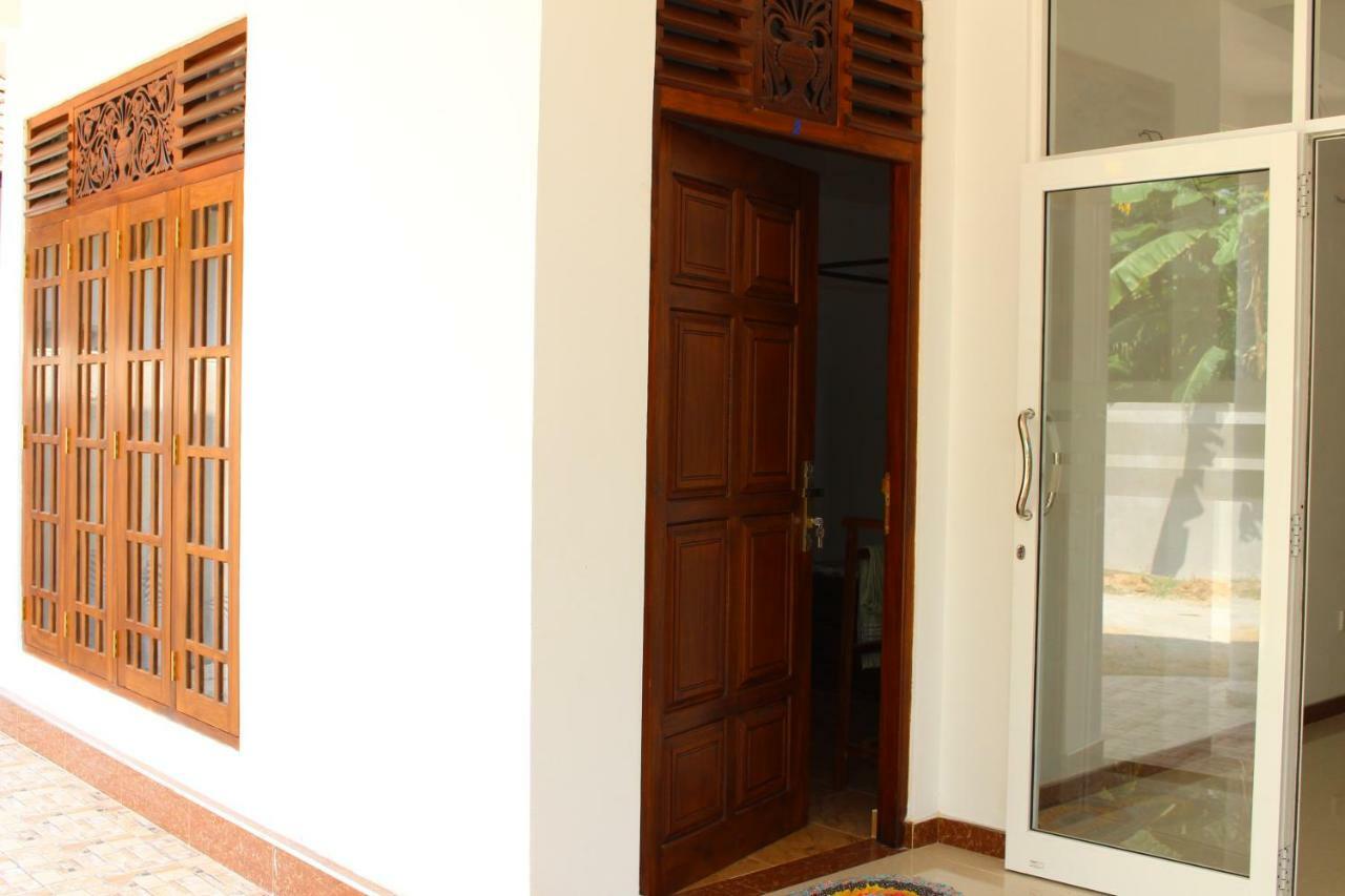 Sasmika Villa Surf And Yoga Hostel Weligama Exteriér fotografie